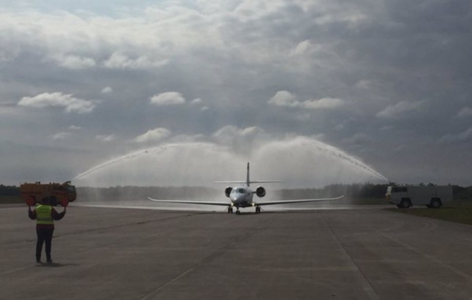 ASL-JetNetherlands lands the first commercial flight in Twente